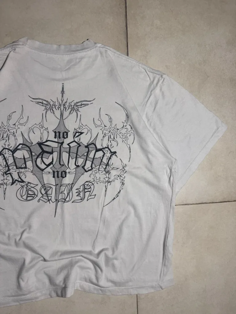 remera burzaco beige 7.webp