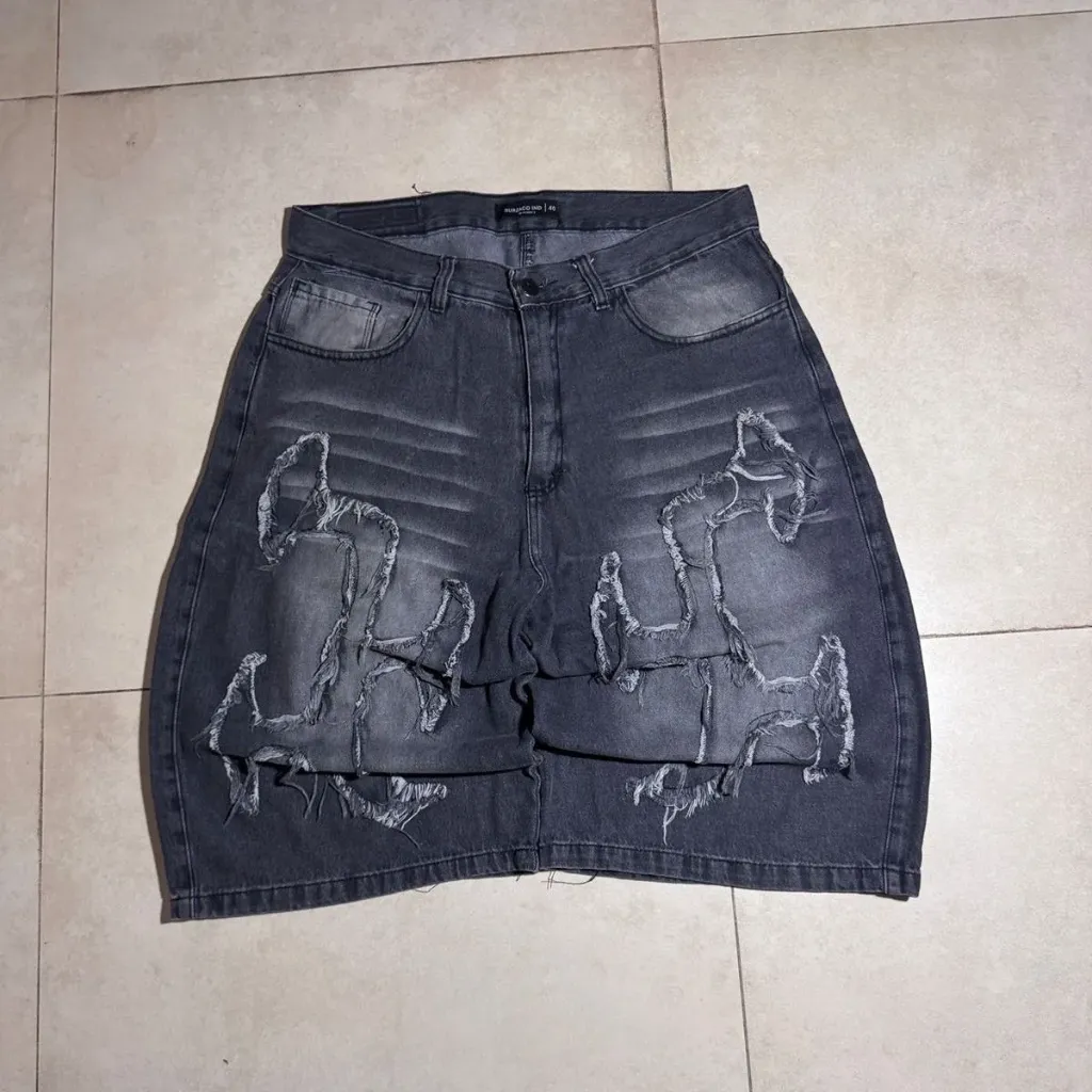 Bermuda burzaco gris || 𝒌𝒖𝒔𝒕𝒐𝒎